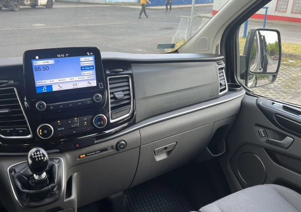Ford Tourneo Custom cena 139000 przebieg: 137000, rok produkcji 2018 z Kleczew małe 191